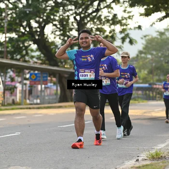 Runner Photo 8239648