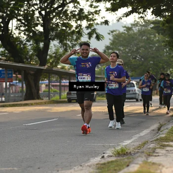 Runner Photo 8239655