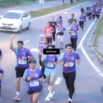 Runner Photo 8239669