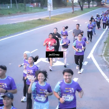 Runner Photo 8239686