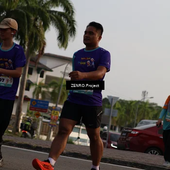 Runner Photo 8239691