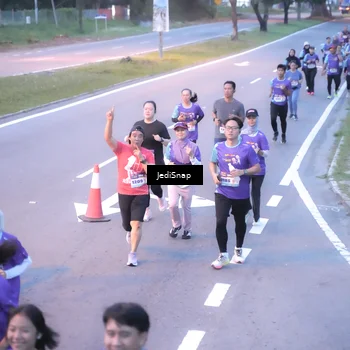 Runner Photo 8239697