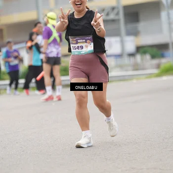 Runner Photo 8239702
