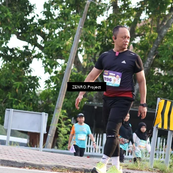Runner Photo 8239717