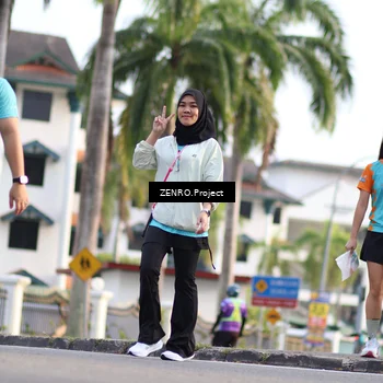 Runner Photo 8239773