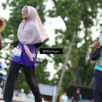 Runner Photo 8239810