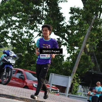 Runner Photo 8239890