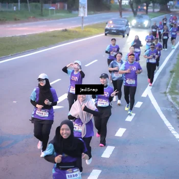 Runner Photo 8239981