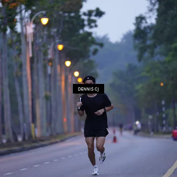 Runner Photo 8240004