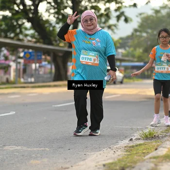 Runner Photo 8240006