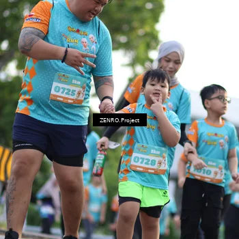 Runner Photo 8240007
