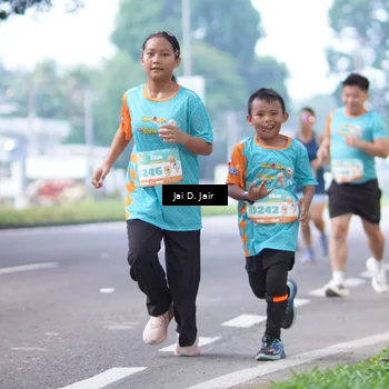 Runner Photo 8240051