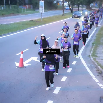 Runner Photo 8240061