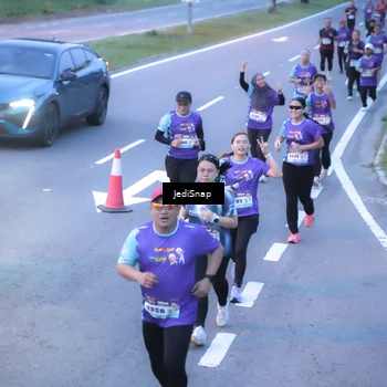 Runner Photo 8240092