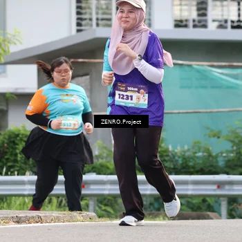 Runner Photo 8240098