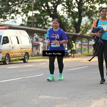 Runner Photo 8240100