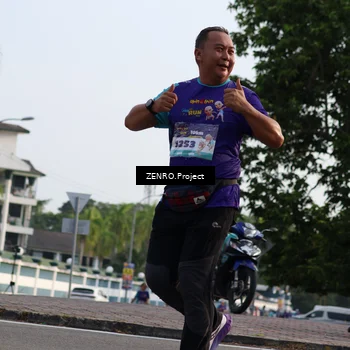 Runner Photo 8240128