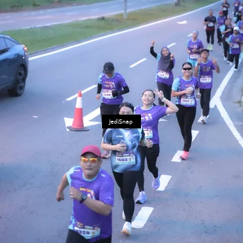 Runner Photo 8240138