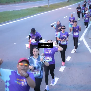 Runner Photo 8240139