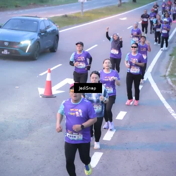 Runner Photo 8240192