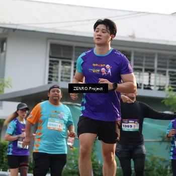 Runner Photo 8240201