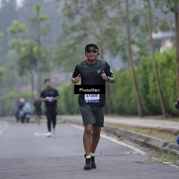 Runner Photo 8240230