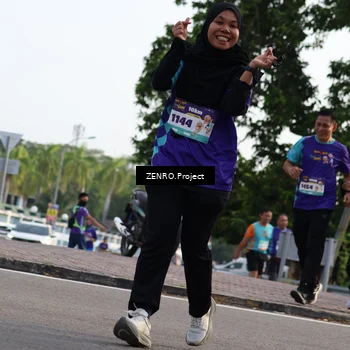 Runner Photo 8240235