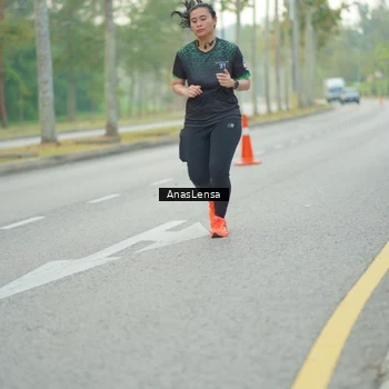 Runner Photo 8240271