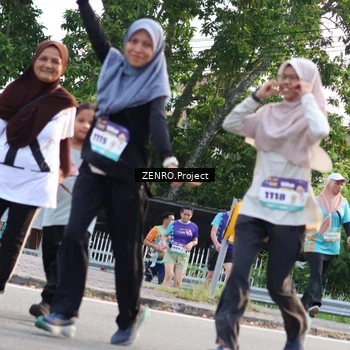 Runner Photo 8240283