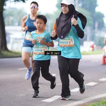Runner Photo 8240288