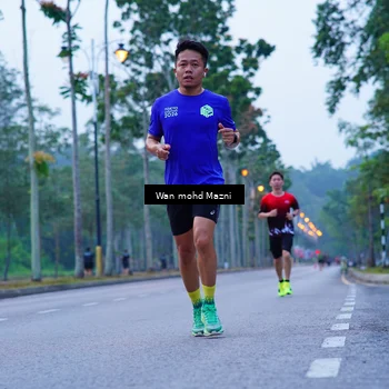 Runner Photo 8240311