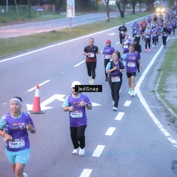 Runner Photo 8240326
