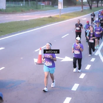 Runner Photo 8240332