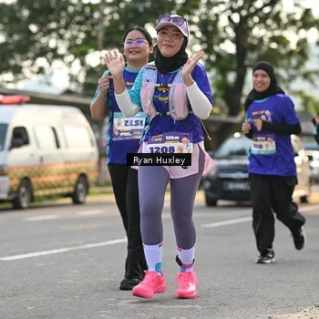 Runner Photo 8240354