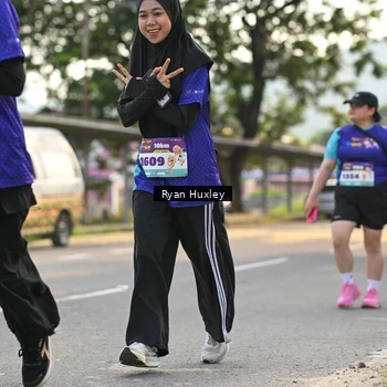 Runner Photo 8240365