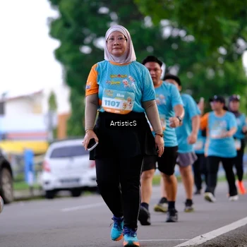 Runner Photo 8240376