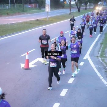 Runner Photo 8240377