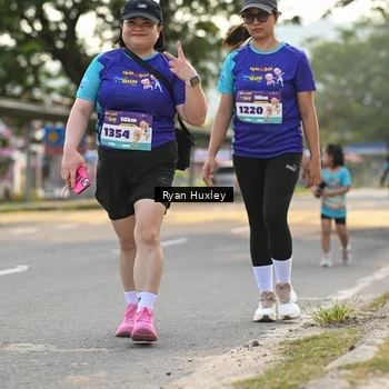 Runner Photo 8240379