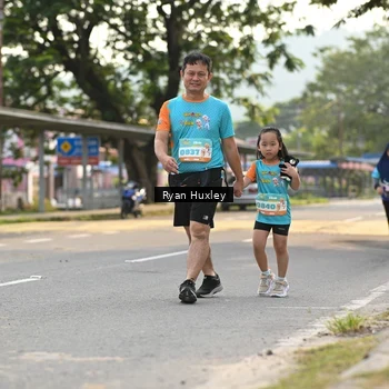 Runner Photo 8240387