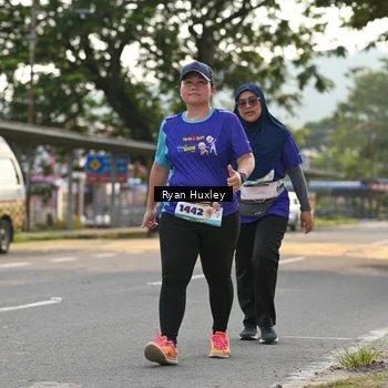 Runner Photo 8240392