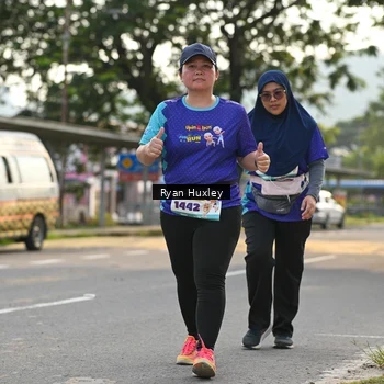 Runner Photo 8240400