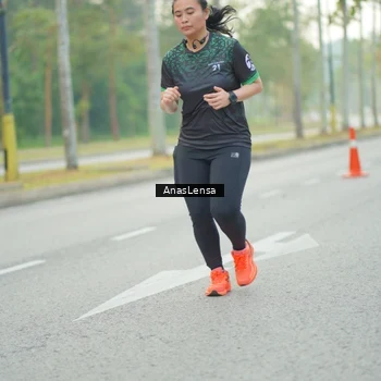 Runner Photo 8240419