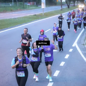 Runner Photo 8240434