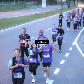 Runner Photo 8240453