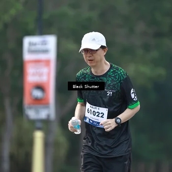 Runner Photo 8240484
