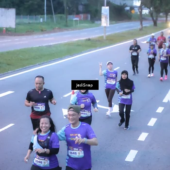 Runner Photo 8240495