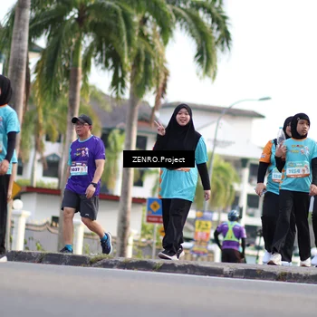 Runner Photo 8240550