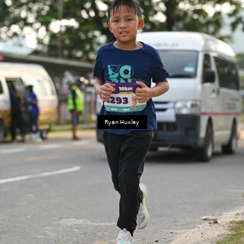 Runner Photo 8240556