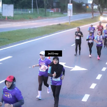 Runner Photo 8240580