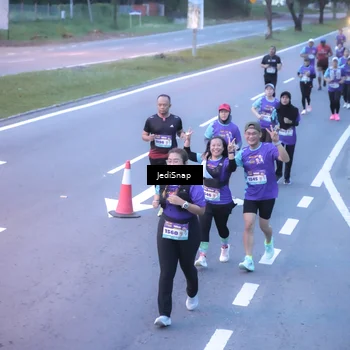 Runner Photo 8240585